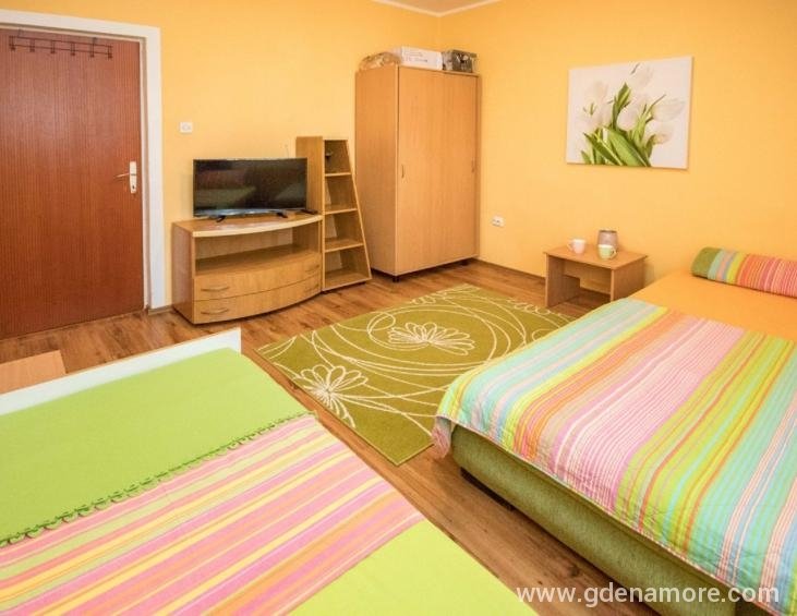 triple room(a)